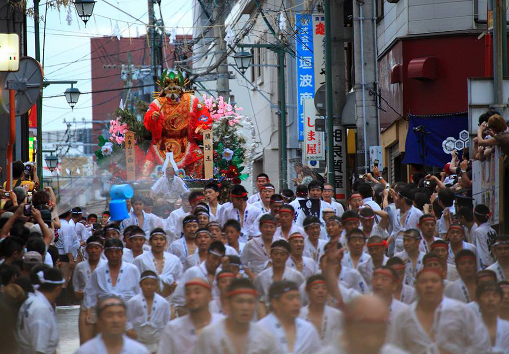 お祭り好きの博多っ子