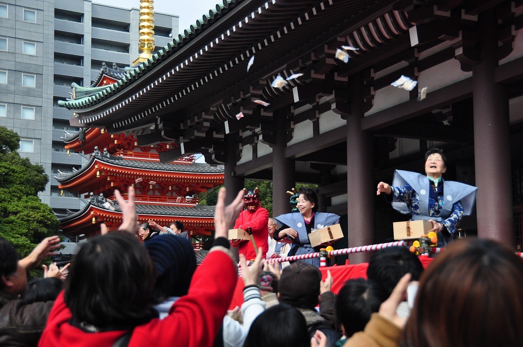 東長寺豆まき