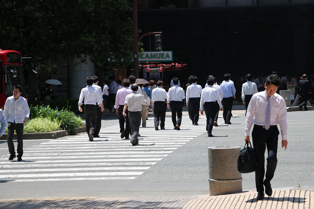 御供所周辺はオフィス街も多い